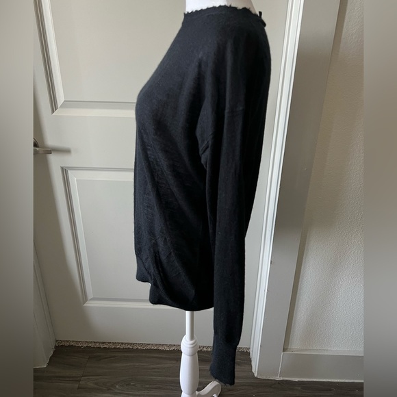 Helmut Lang Black Crew Neck Cashmere light Sweater with Textured Finish - Picture 4 of 8